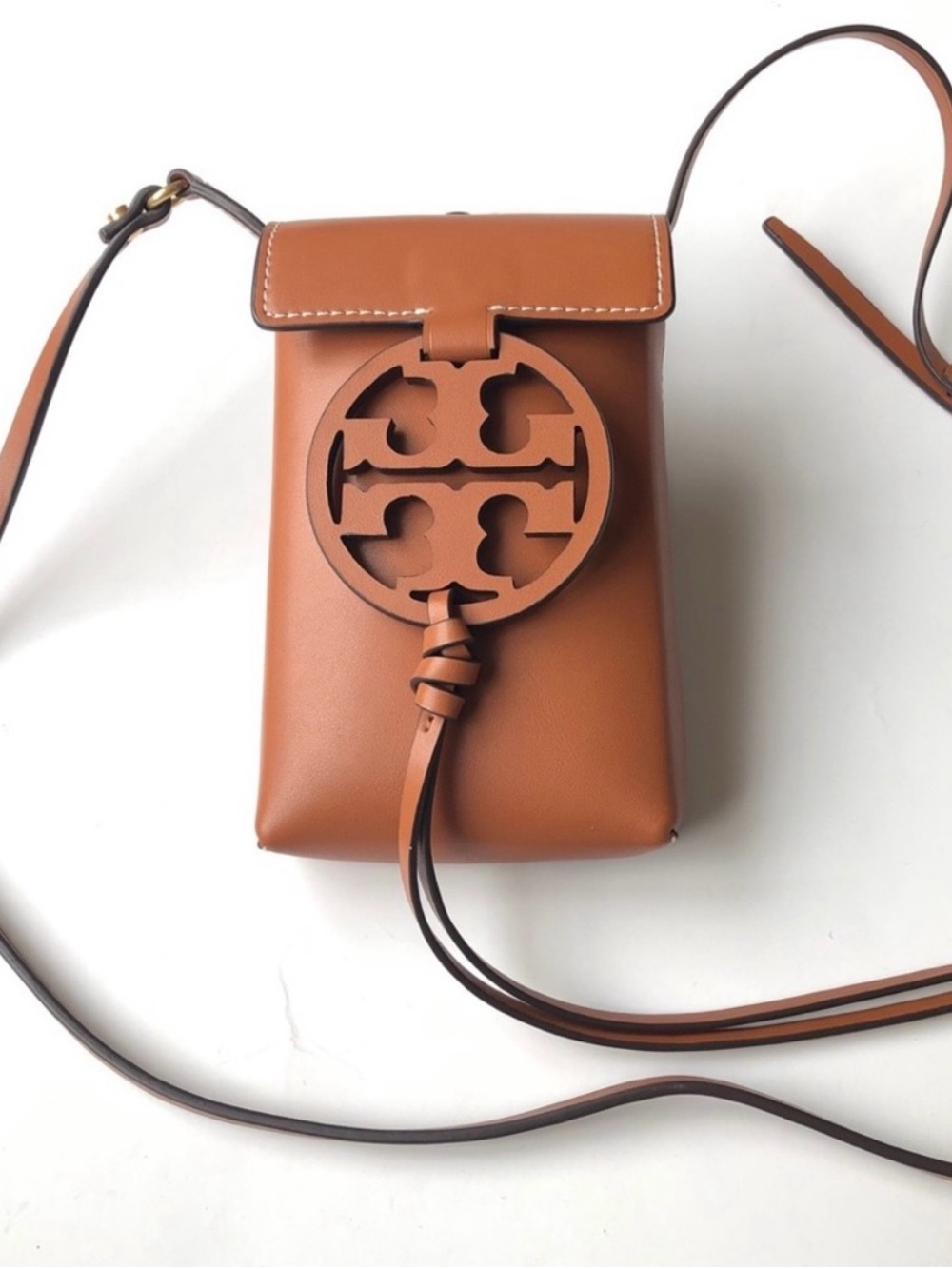 Tory Burch Leather Phone Crossbody in Cognac Brown - Picture 2 of 6